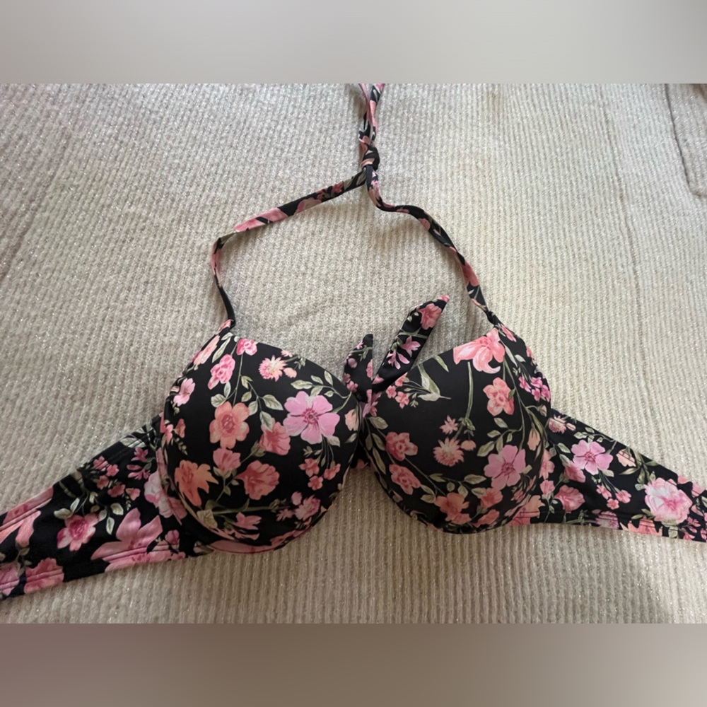 H&M Bikini top super push up cup Size 36C